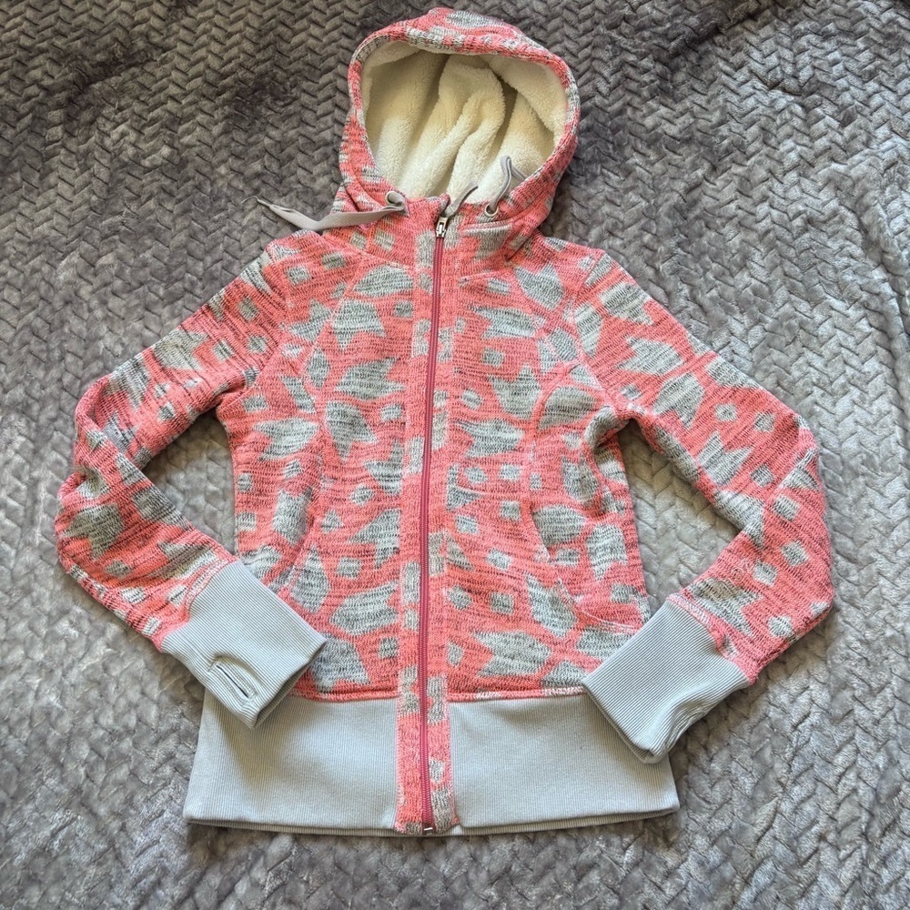 ⭐️⭐️⭐️Zella long sleeve pink coral grey Aztec print hoodie jacket size small